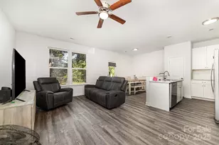 204 E Page Ave, Gastonia, NC 28052 - Photo 18