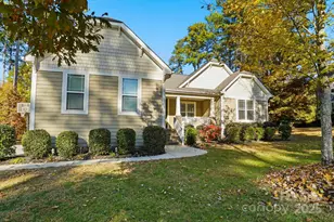 121 Skipjack Point Ct, Mooresville, NC 28117 - Photo 2