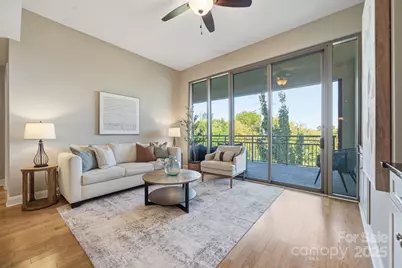 701 Royal Court #309, Charlotte, NC 28202 - Photo 6