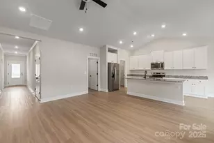 4032 Bolo Dr, Charlotte, NC 28215 - Photo 4