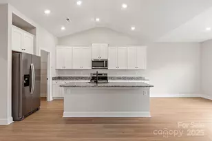 4032 Bolo Dr, Charlotte, NC 28215 - Photo 6