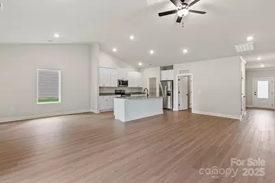 4025 Bolo Drive, Charlotte, NC 28215 - Photo 6