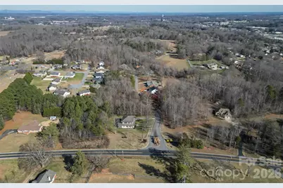 1625 Summerlin Place, Newton, NC 28658 - Photo 8