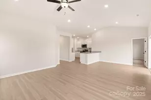 3348 Fox Hall Dr, Gastonia, NC 28052 - Photo 2