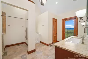 946 Ridge Rd, Green Mountain, NC 28740 - Photo 22