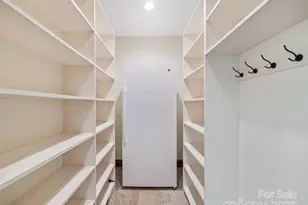 946 Ridge Rd, Green Mountain, NC 28740 - Photo 32