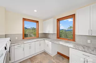 946 Ridge Rd, Green Mountain, NC 28740 - Photo 24