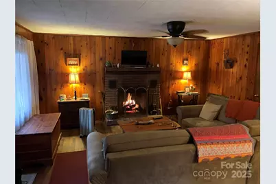 37 S US 19E Highway, Newland, NC 28657 - Photo 4