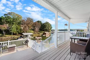 349 Taylorsville Beach Ct, Taylorsville, NC 28681 - Photo 2