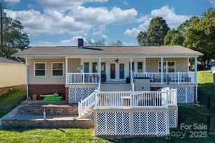 349 Taylorsville Beach Ct, Taylorsville, NC 28681 - Photo 36