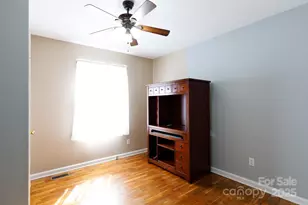 1213 Essex St, Gastonia, NC 28052 - Photo 12