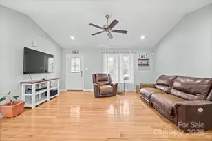 2572 Rock Dam Rd, Lincolnton, NC 28092 - Photo 10