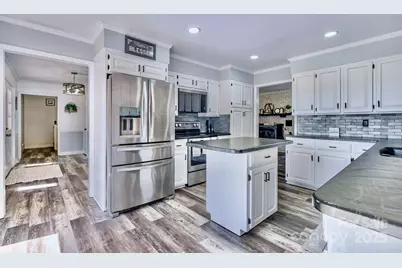 2844 Hickory Highway, Statesville, NC 28677 - Photo 6