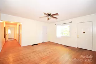 26 Dogwood Ct, Asheville, NC 28805 - Photo 4