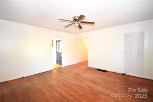 26 Dogwood Ct, Asheville, NC 28805 - Photo 2