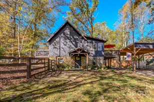 597 Tomahawk Ave, Black Mountain, NC 28711 - Photo 1