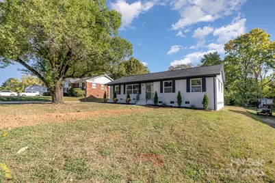 3208 Clearview Drive #8, Charlotte, NC 28216 - Photo 4