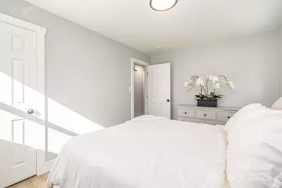 3208 Clearview Drive #8, Charlotte, NC 28216 - Photo 16