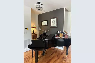 233 Broadway Street, Asheville, NC 28801 - Photo 18