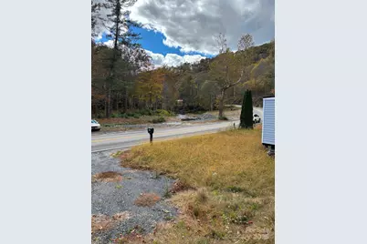 999 Hwy 19E Highway N, Newland, NC 28657 - Photo 12