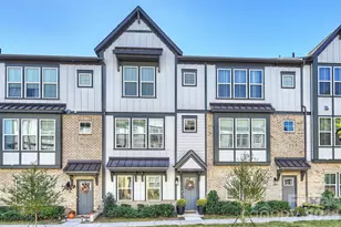 912 Mary Max Dr, Davidson, NC 28036 - Photo 2