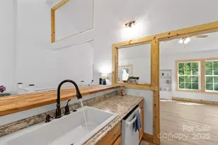 1036 Williamsburg Dr, Lenoir, NC 28645 - Photo 14