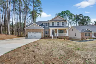 2909 Waterford Ln, Albemarle, NC 28001 - Photo 2