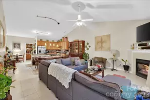 4412 Glenlea Commons Dr, Charlotte, NC 28216 - Photo 16