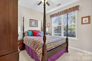 4412 Glenlea Commons Dr, Charlotte, NC 28216 - Photo 10
