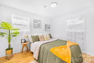 2529 Crescent Ln, Gastonia, NC 28052 - Photo 2