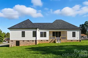 1213 Creek Side Dr, Conover, NC 28613 - Photo 18