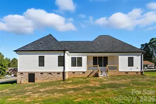 1213 Creek Side Dr, Conover, NC 28613 - Photo 40