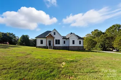 1213 Creekside Drive, Conover, NC 28613 - Photo 2