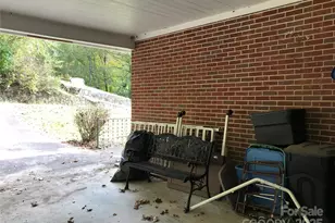 241 Pinewood Dr, Waynesville, NC 28786 - Photo 6