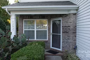 12027 Stratfield Pl Cir, Pineville, NC 28134 - Photo 2