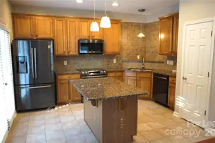 12027 Stratfield Pl Cir, Pineville, NC 28134 - Photo 8