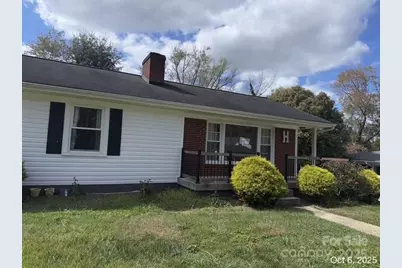 713 Circle Drive NE, Lenoir, NC 28645 - Photo 2