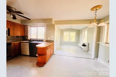 1624 Brentwood Drive, Newton, NC 28658 - Photo 4