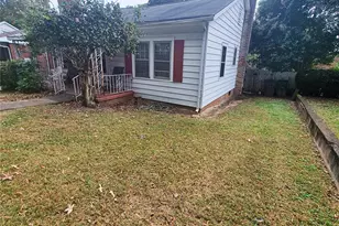 2015 St Paul St, Charlotte, NC 28216 - Photo 2