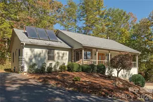 1510 Chestnut Gap Rd, Hendersonville, NC 28792 - Photo 2