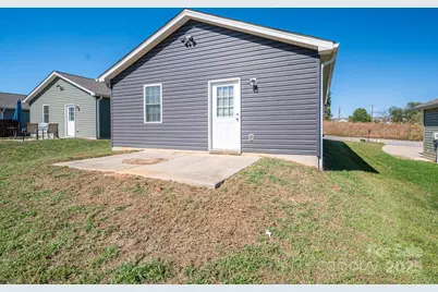 1942 11th Avenue NE, Hickory, NC 28601 - Photo 16