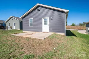 1942 11th Ave NE, Hickory, NC 28601 - Photo 16