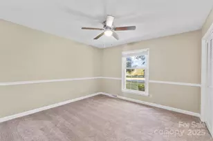 2010 Elizabeth Ave, Hickory, NC 28602 - Photo 14