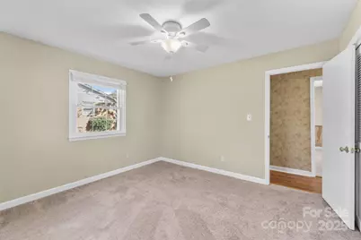 2010 Elizabeth Avenue, Hickory, NC 28602 - Photo 16