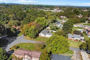 2010 Elizabeth Ave, Hickory, NC 28602 - Photo 30