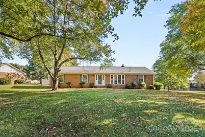 2010 Elizabeth Avenue, Hickory, NC 28602 - Photo 1