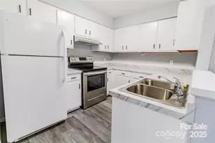 4814 Spring Lake Dr, Charlotte, NC 28212 - Photo 2