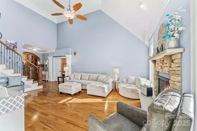 5836 Bakers Point, Hickory, NC 28602 - Photo 8