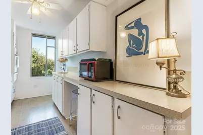 1300 Queens Road #401, Charlotte, NC 28207 - Photo 16