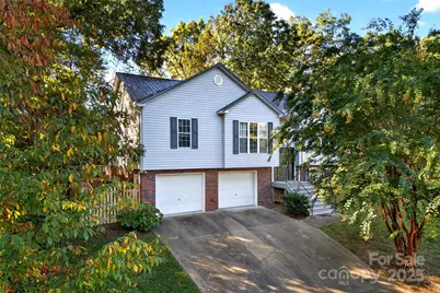 2691 Laurel Pointe Drive, Morganton, NC 28761 - Photo 2